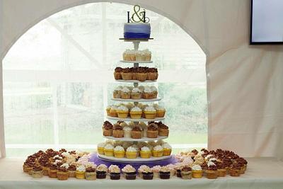 Cupcake wedding I did  - Cake by Darcy