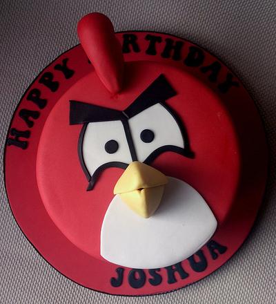 Angry Bird - Cake by Dollybird Bakes