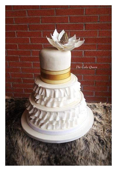 White Magnolia Wedding cake - Cake by Mariana