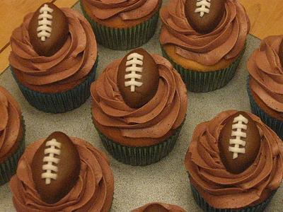 Football Cupcakes - Cake by Becky Pendergraft