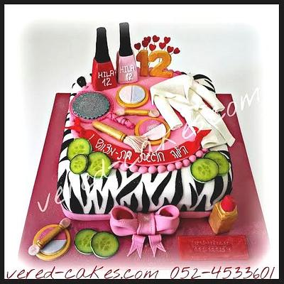 Spa and make-up B-day party cake - Cake by veredcakes
