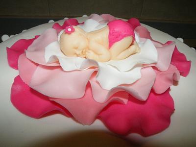 Baby girl in a flower - Cake by bolosdocesecompotas
