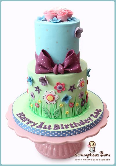 1st Birthday Cake - Cake by Scrumptious Buns