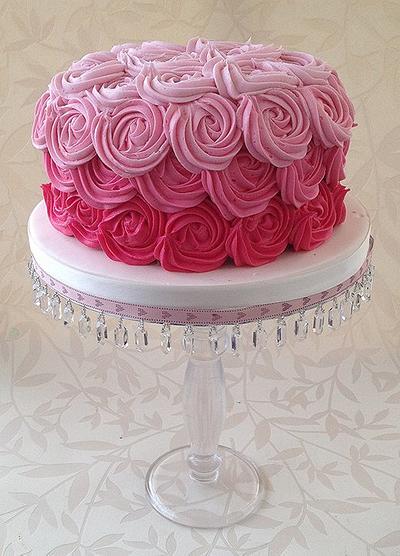 think pink  - Cake by The lemon tree bakery 