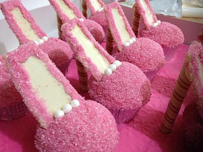 Stiletto cupcakes - Cake by SweetDelightsbyIffat