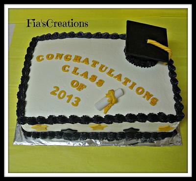 Graduation Cake - Cake by FiasCreations
