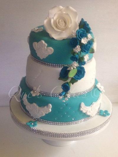 Teal Anniversary  - Cake by Que's Cakes