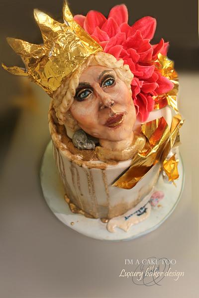 Golden Queen - Cake by Erandeny Cuevas