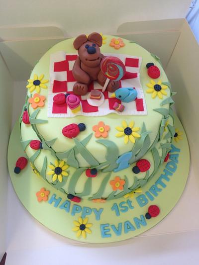 Picnic bear cake - Cake by Kirstie's cakes