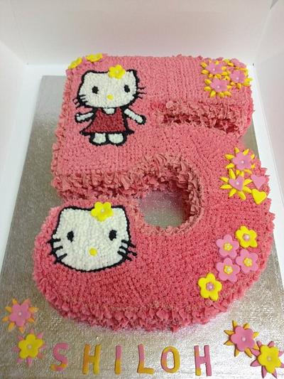 hello kitty # 5 - Cake by Que's Cakes
