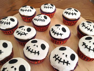 Skeleton cupcakes - Cake by taralynn