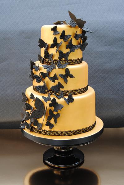 Lace butterflies wedding cake - Cake by Mericakes