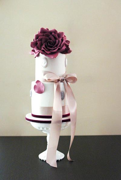 Vintage roses wedding cake - Cake by Alma Pasteles