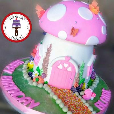 Pink Fairy House - Cake by Cup N Cakes a la C'ART by Karen