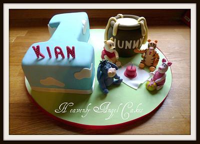 Pooh & friends - Cake by Heavenly Angel Cakes