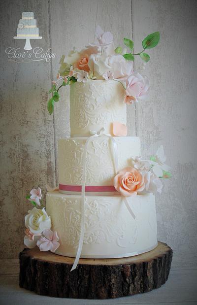 rustic flowers - Cake by Clare's Cakes - Leicester