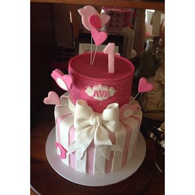 Girly 1st birthday cake - Cake by Bianca Marras