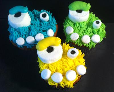 Marshmallow Monsters.  - Cake by Nikki Belleperche