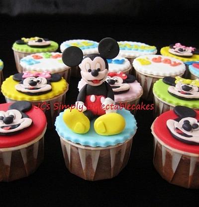 Mickey & Minnie Theme - Cake by JaclynJCs