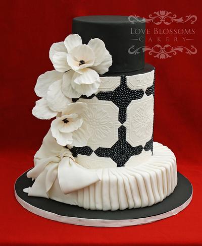 Black Beauty - Cake by Love Blossoms Cakery- Jamie Moon