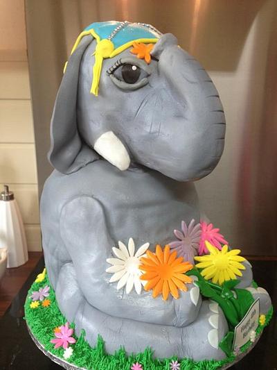 elephant cake  - Cake by pat & emma