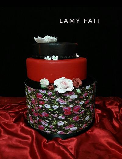 Floral classic cake - Cake by Randa Elrawy