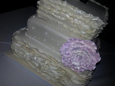 Ruffle Wedding Cake - Cake by Tomyka