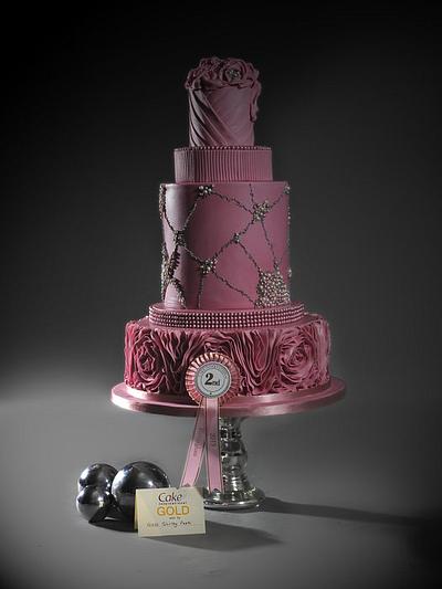 'Vera' Gold award and 2nd in Class at Cake International. - Cake by Shirley Jones 