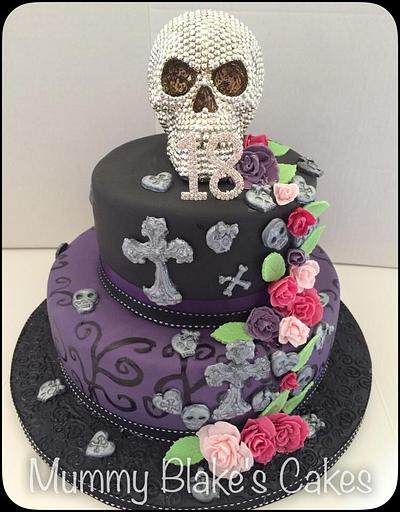 Gothic style skull cake - Cake by Mummyblakescakes