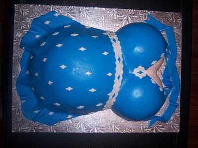 our first baby bump cake - Cake by sweettooth