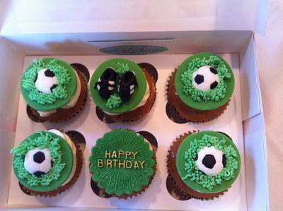 Football cupcakes - Cake by Sonia