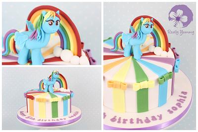 My Little Pony Rainbow Dash - Cake by Really Yummy
