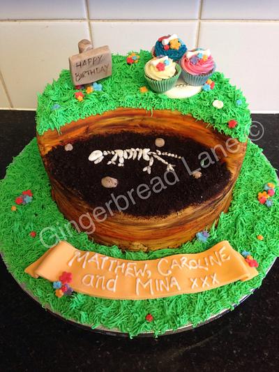 Fossil - Cake by Gingerbread Lane
