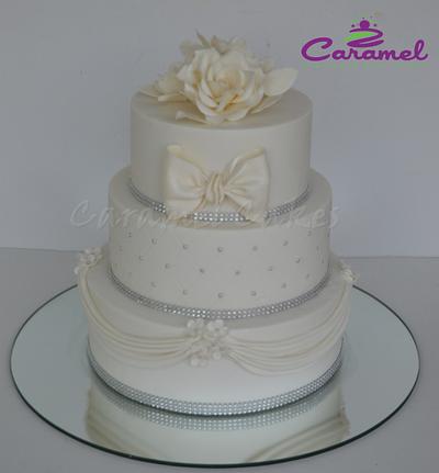Simple N Elegant - Cake by Caramel Doha
