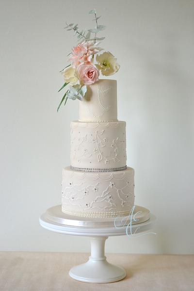 Parnian - Cake by Amanda Earl Cake Design