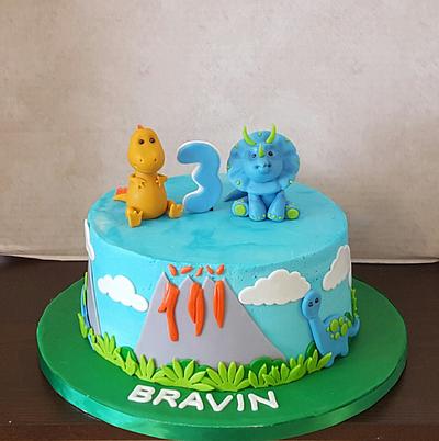 Cute Little Dinos - Cake by Mommade Cakes 