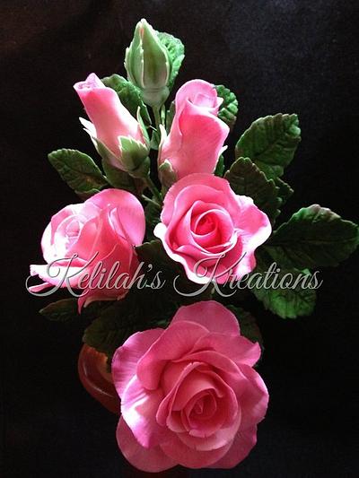 Roses - Cake by Kelilah