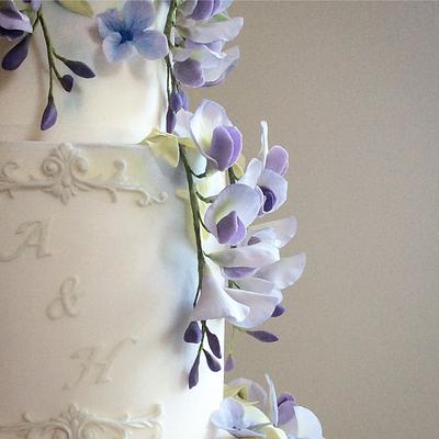 Wisteria - Cake by hscakedesign