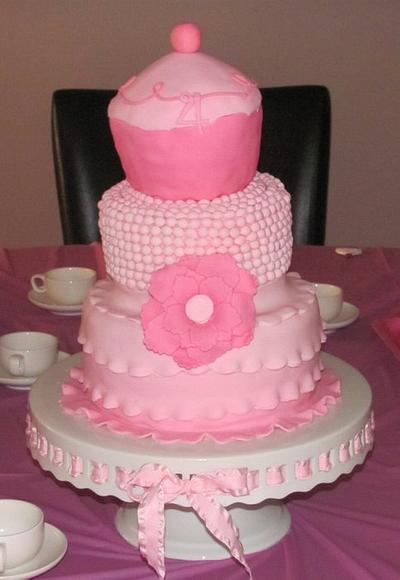 Pinkalicious cake - Cake by Jaybugs_Sweet_Shop