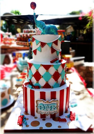 Circus cake & cupcakes - Cake by Maria
