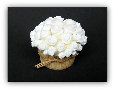 Wedding Bouquet Cupcake - Cake by miettes
