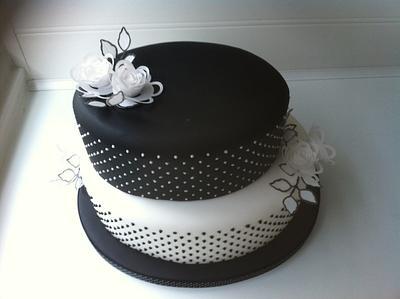 Black and White - Cake by Nicky