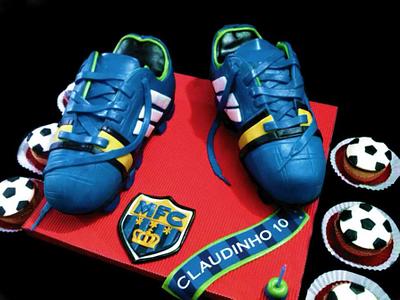 Adidas soccer shoes Cake - Cake by Creando en Azúcar