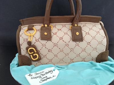 Designer handbag  - Cake by Bubba's cakes 