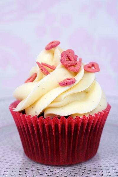 Red Velvet Cupcake - Cake by thesugarmice