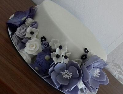 Flower cake - Cake by Ellyys