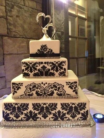Damask black and white wedding cake square - Cake by Loracakes