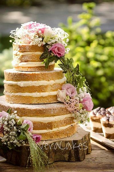 Naked wedding cake - Cake by weracakes