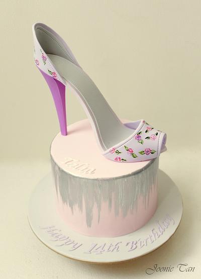 Vintage Heel - Cake by Joonie Tan