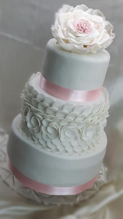 wedding cake & cupcakes - Cake by Monika Dobšovičová